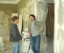 The polish plaster craftsman with Mr. von der Luehe