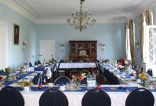 Festtafel zur Feier im Schloss Pütnitz