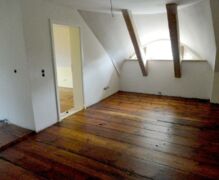 The original 170 years old room floors remains and was renovated