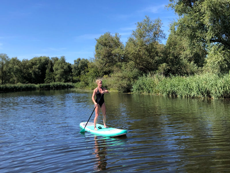 Stand-Up-Paddling auf der Recknitz direkt am Schloss Stand-Up-Paddling auf der Recknitz direkt am Schloss